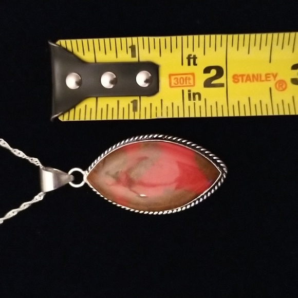 🌸Beautiful Carnelian pendant on an 18" rope chain 🌸 - Picture 5 of 5